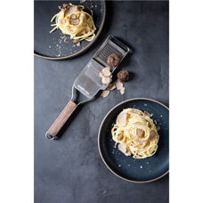 Rabot à truffes et râpe 
