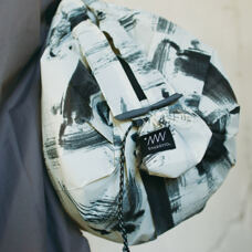 Falttasche mit Verschluss
White Brich