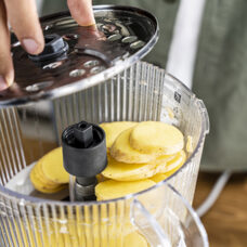 Food-Processor zu Pro
weiss 