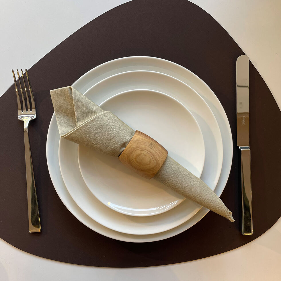 Rond de serviette, set de 4
Bois d'olivier 