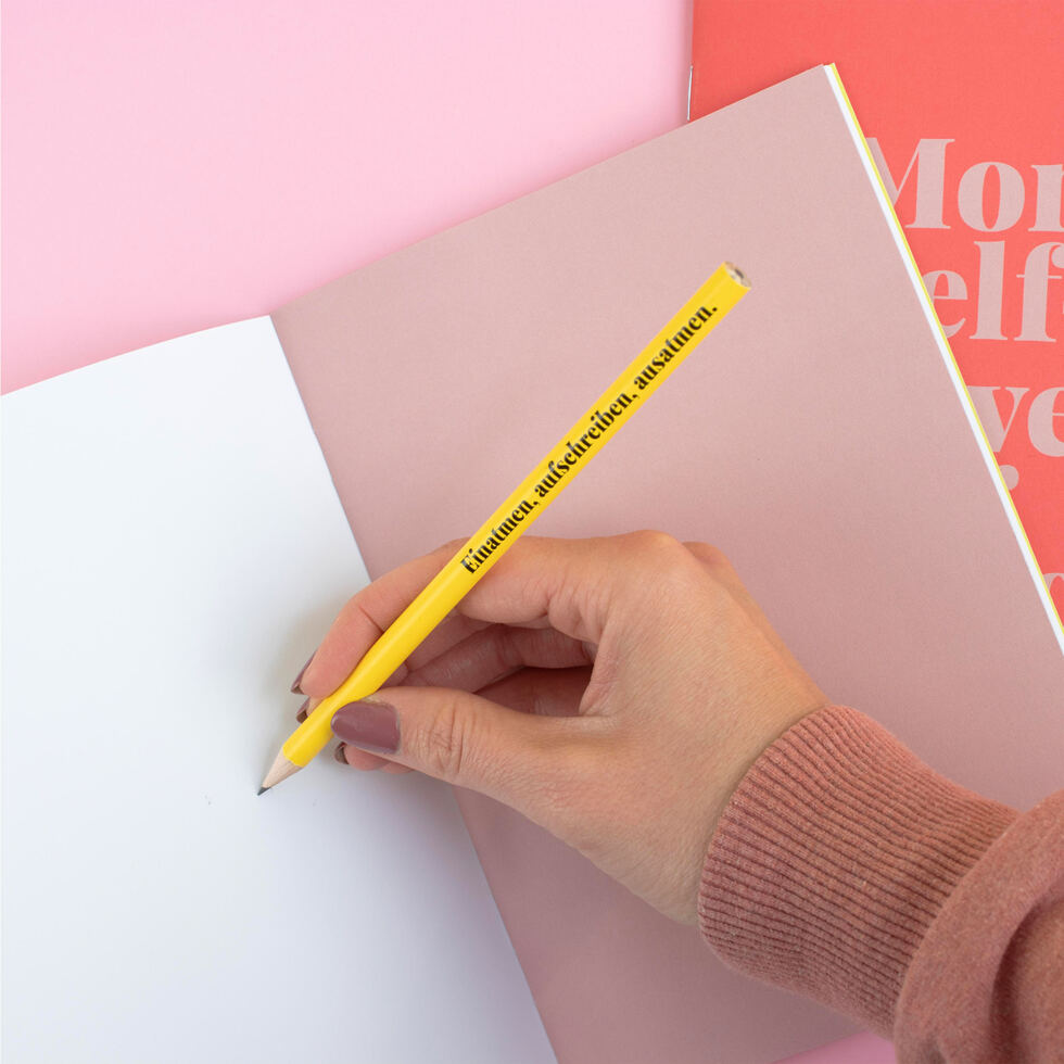 Crayon jaune
Inspirer, écrire, expirer 