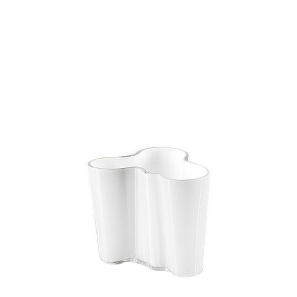 AALTO
Gewellte Vase 9.5 cm opal AALTO
Gewellte Vase 9.5 cm opal