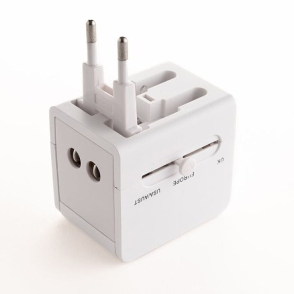 Travel adapter 