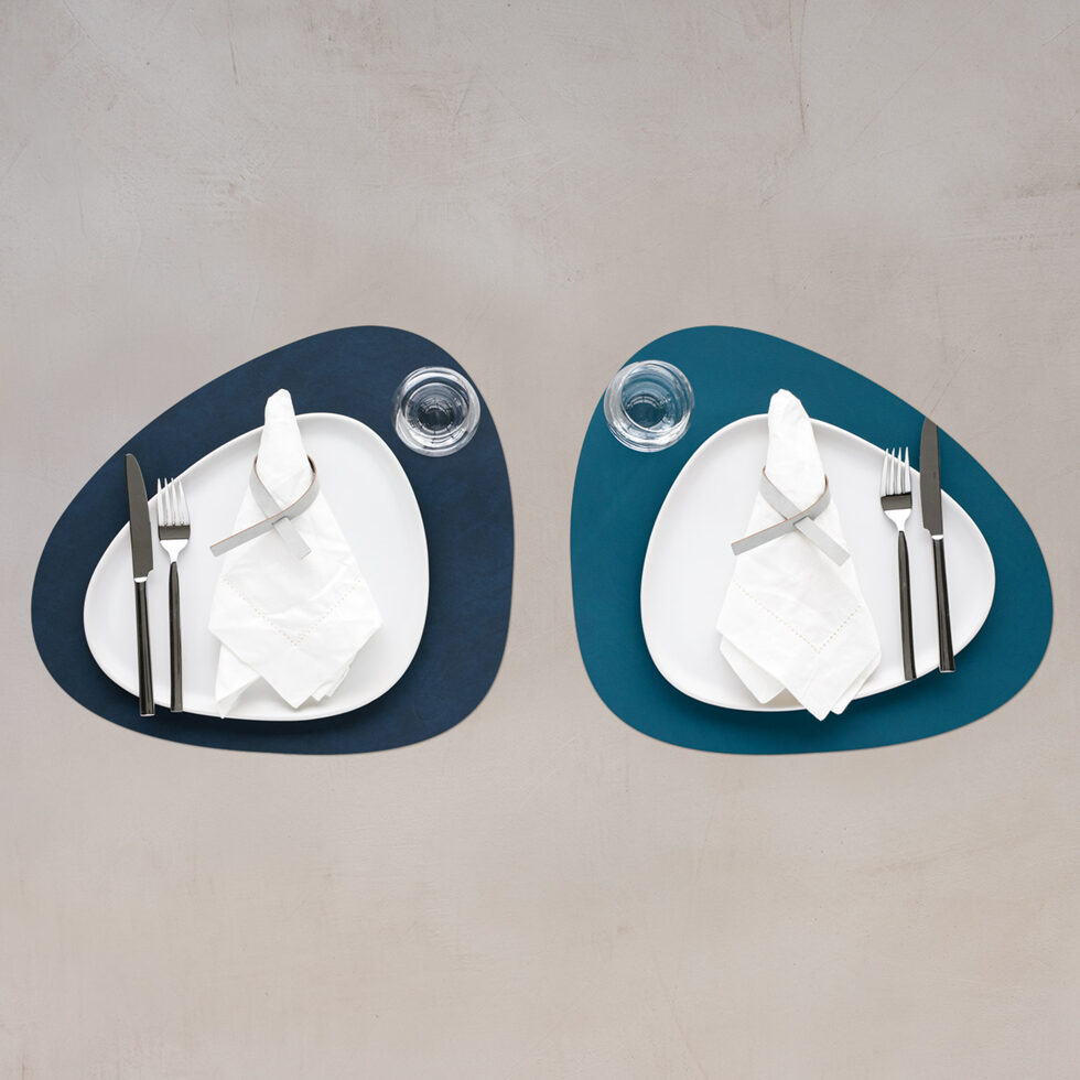 Placemat
dark blue/petrol curve 37x44 