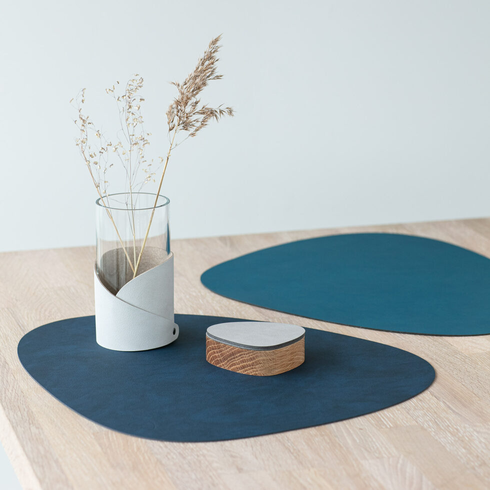 Placemat
dark blue/petrol curve 37x44 
