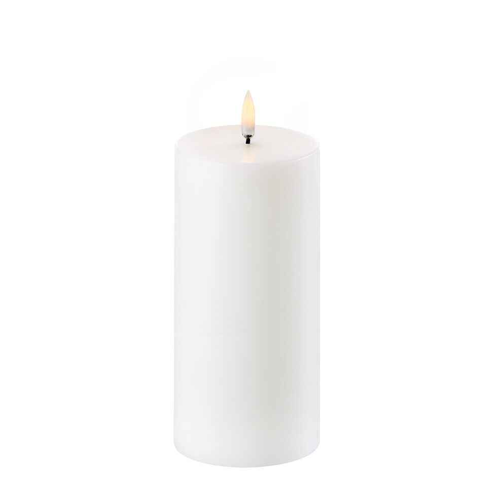 LED candle white
15 cm LED candle white
15 cm