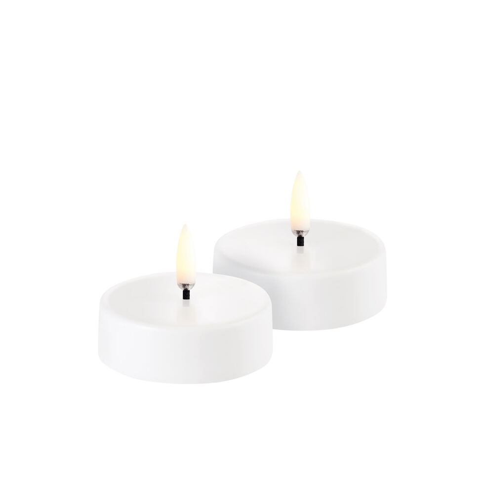 LED tea light large with AKKU
2 pieces LED tea light large with AKKU
2 pieces