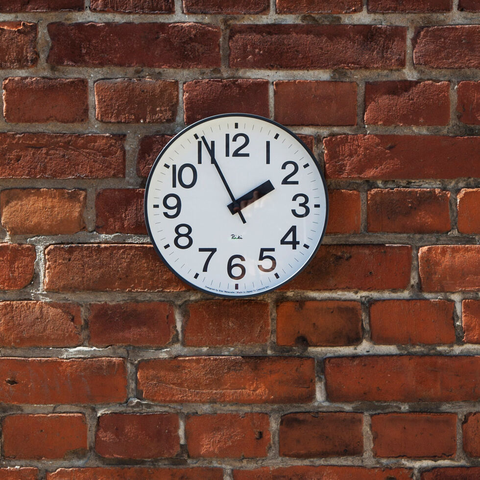 Wall clock Riki numerals
white 